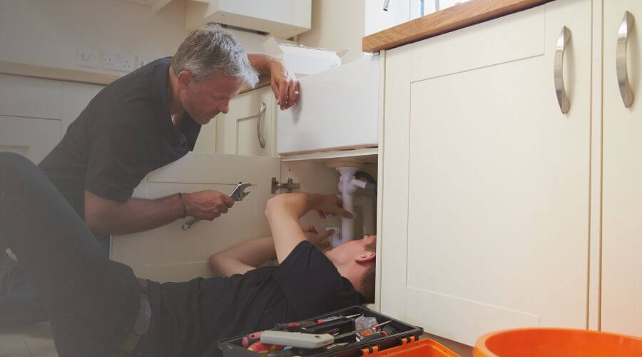 Professional burst pipe repair services in University Park, IA